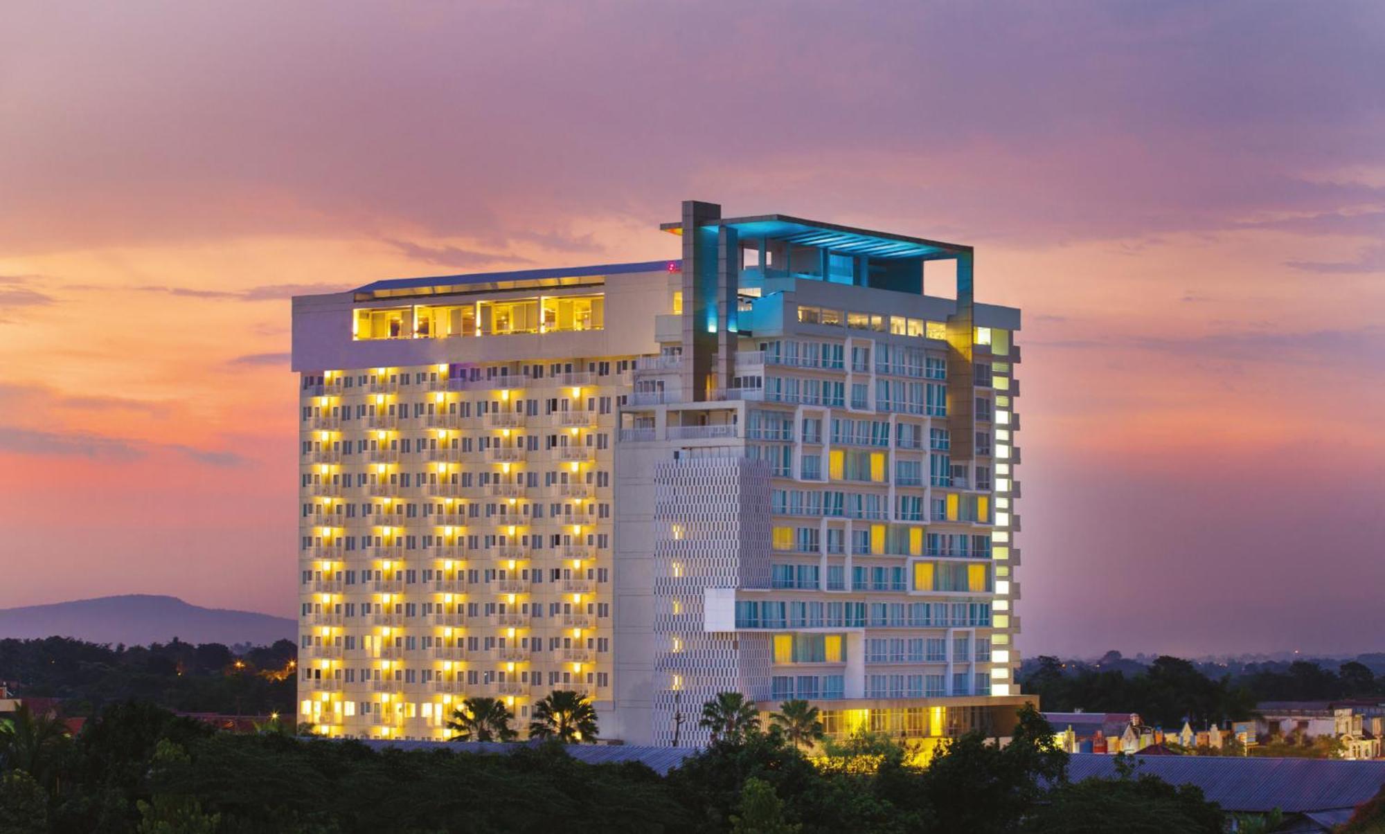 Swiss-Belcourt Bogor Hotel Ngoại thất bức ảnh