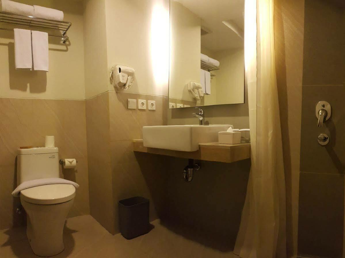 Swiss-Belcourt Bogor Hotel Ngoại thất bức ảnh